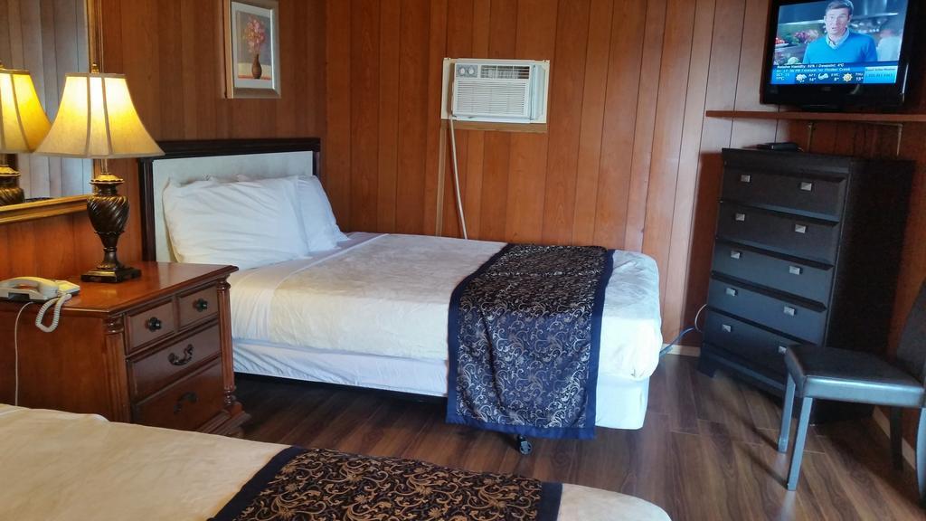 Blue Mountain Motel Pincher Creek Oda fotoğraf